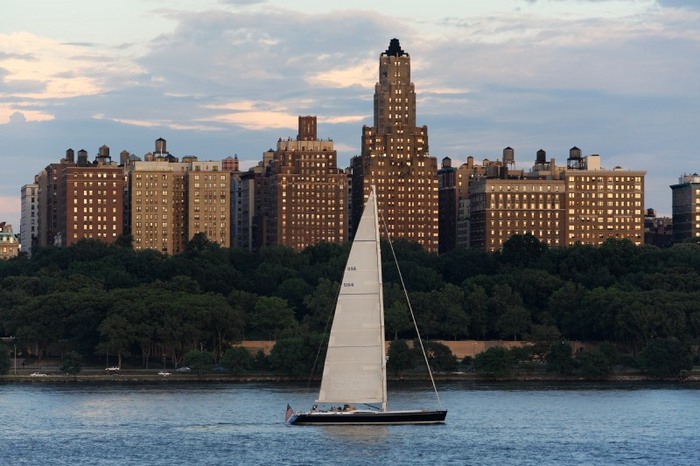 The Racing Yacht Virago and the Master Building